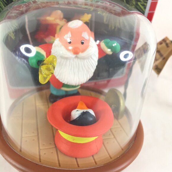 Hallmark Keepsake Ornament On With The Show Light & Motion Magic 1988 In Box - Picture 9 of 10